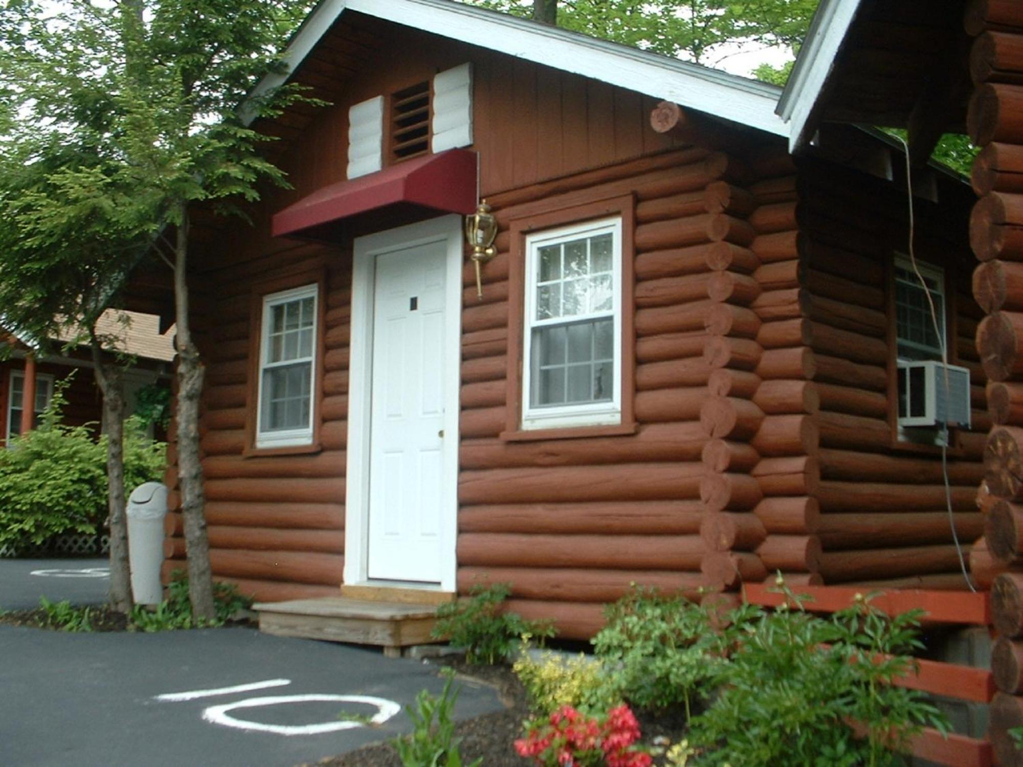 Seven Dwarfs Cabin - On The Brook Cabins Lake George Habitación foto