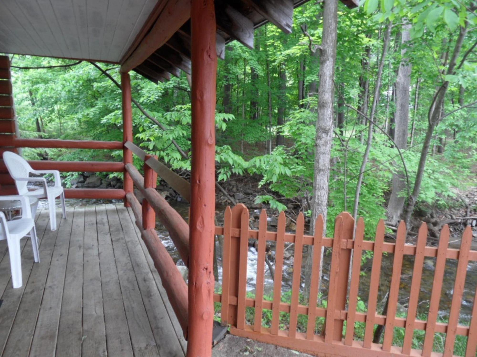 Seven Dwarfs Cabin - On The Brook Cabins Lake George Habitación foto
